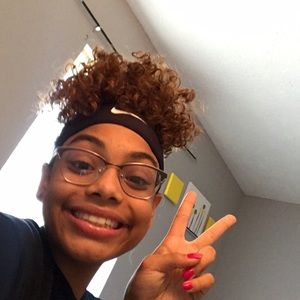 Meet your Posher, Ayana